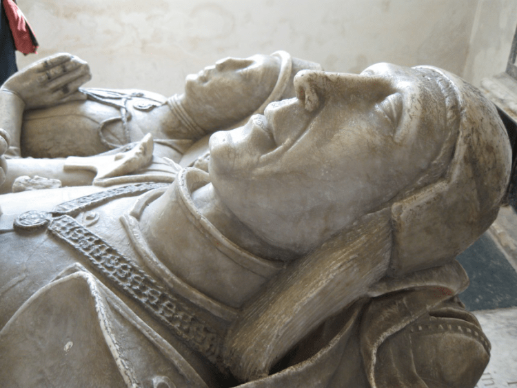 Leeds 2015 CFP - voices from the grave-1