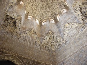 alhambra-ceiling